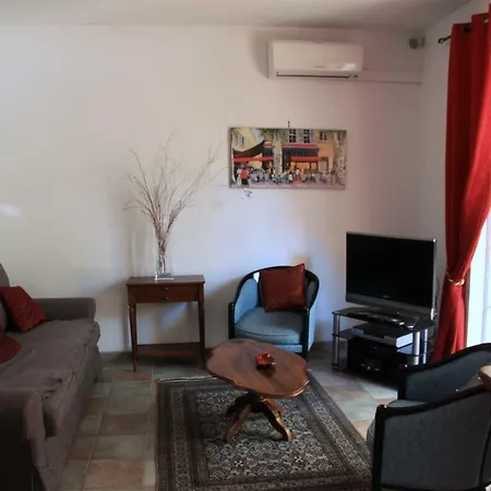 Avec Patio Et Garage Centre Et Apartmán *
